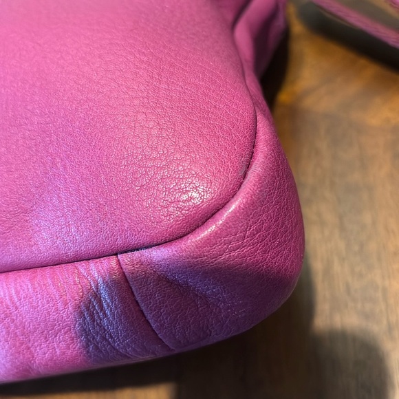 Fossil  Shoulder/ Crossbody bag Gen leather   Gorgeous raspberry  fold over flap - Picture 12 of 17